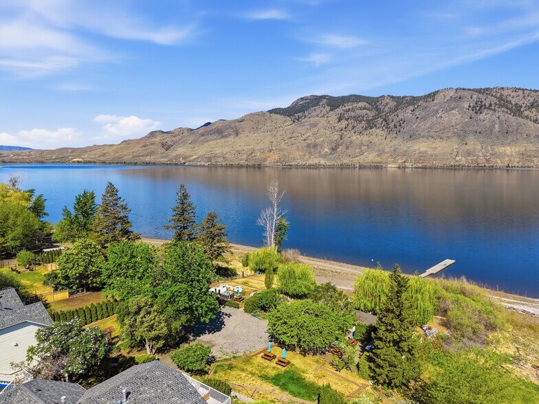 More Photos Of 7001 Savona Access Rd, Thompson-Nicola Hotel For Sale