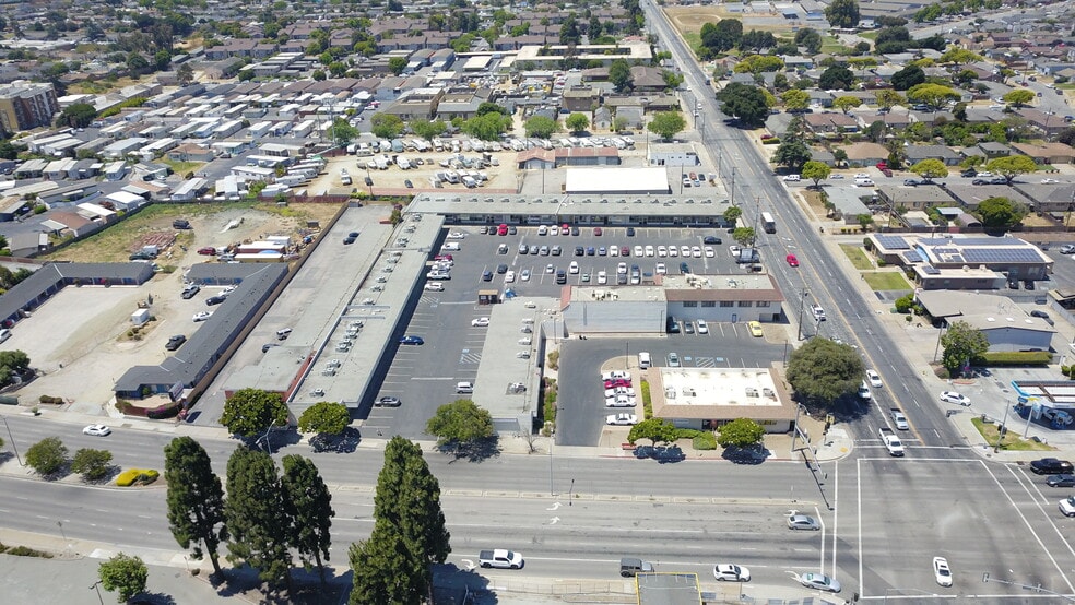 More Photos Of 1191 N Main St, Salinas Freestanding For Lease