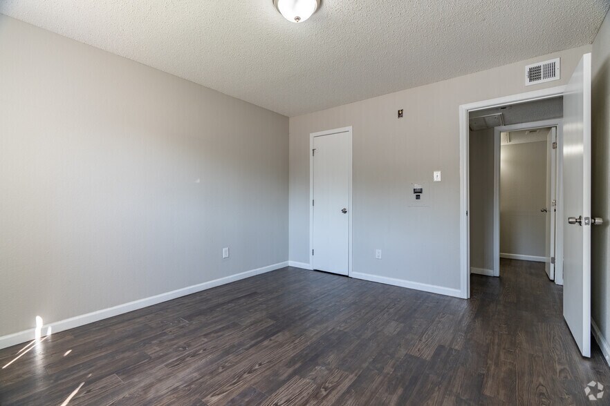 More Photos Of 3896 Chippewa Rd, Memphis Apartments For Sale