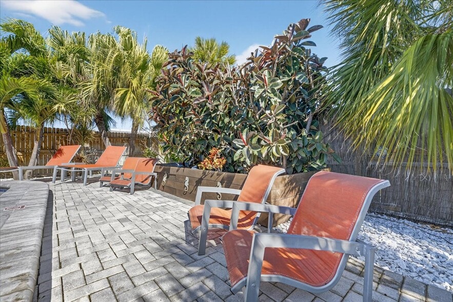 More Photos Of 523 72nd Ave, St Pete Beach Hotel For Sale