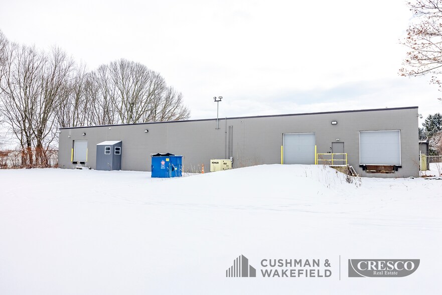 More Photos Of 947 W Waterloo Rd, Akron Warehouse For Sale