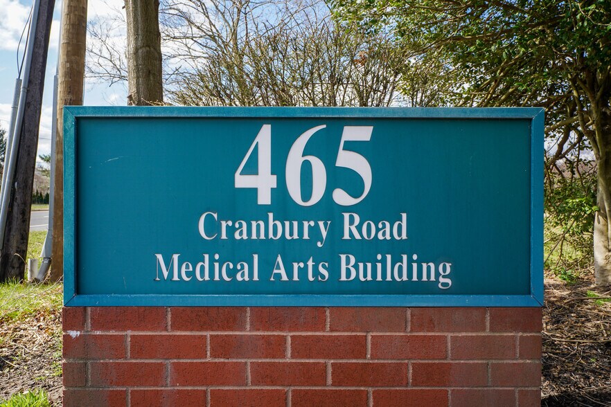 More Photos Of 465 Cranbury Rd, East Brunswick Medical For Lease