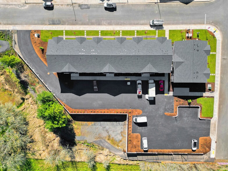 More Photos Of 354 S 8th St, Carlton Multifamily For Sale