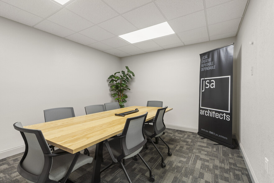 More Photos Of 2003 W Wall St, Midland Office For Lease