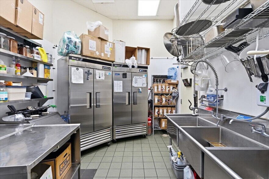 More Photos Of 200 W Hanley Ave, Coeur d'Alene Department Store For Sale