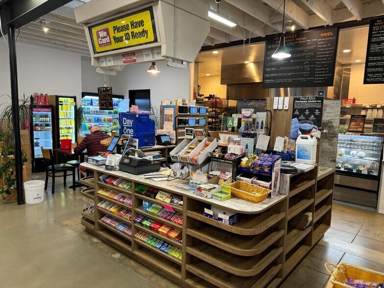 More Photos Of 2305 Ocean Park Blvd, Santa Monica Restaurant For Sale