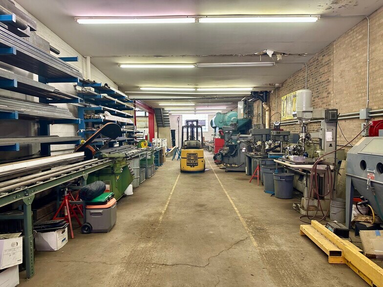 More Photos Of , Chicago Unknown For Sale