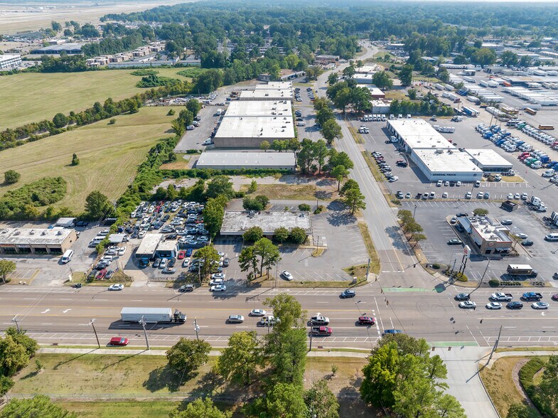 More Photos Of 2015 E Brooks Rd, Memphis Bank For Sale