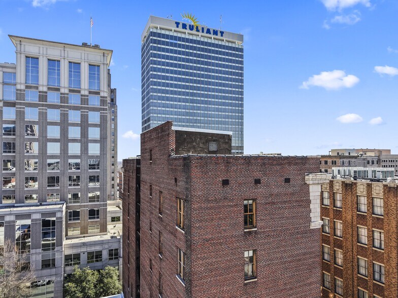 More Photos Of 105 W 4th St, Winston-Salem Office For Sale