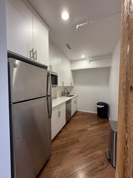 More Photos Of 2 W Saint George Blvd, St George Office For Lease