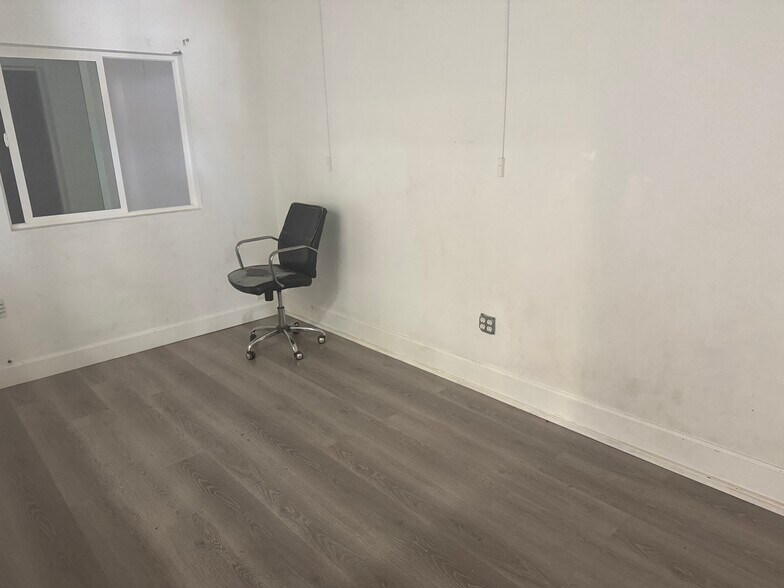 More Photos Of 11007 Crenshaw Blvd, Inglewood Storefront For Sale