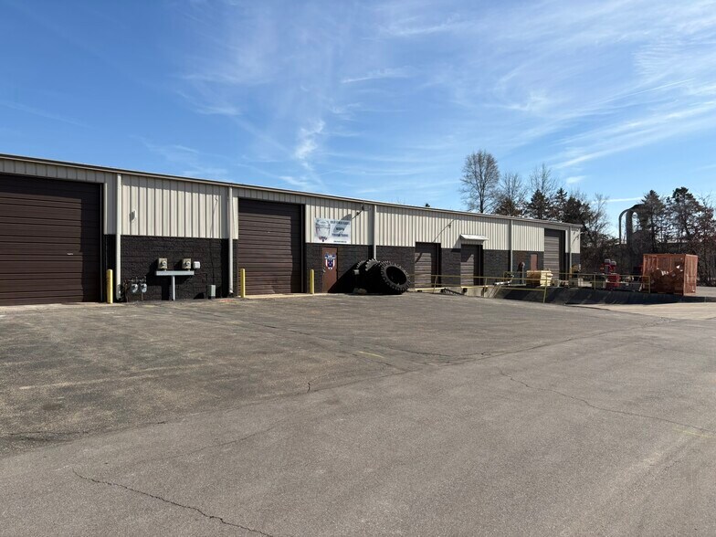 More Photos Of 2772 Faith Ave, Elkhart Light Manufacturing For Sale