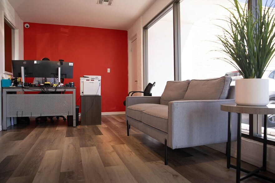 More Photos Of 2226 W Camelback Rd, Phoenix Auto Dealership For Lease