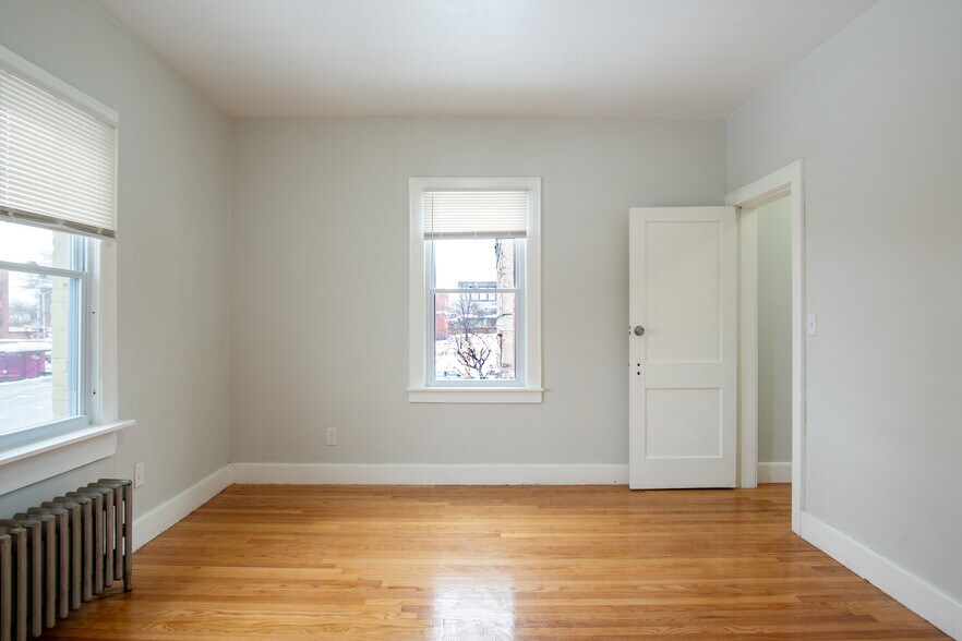 More Photos Of 69 Winter St, Springfield Apartments For Sale