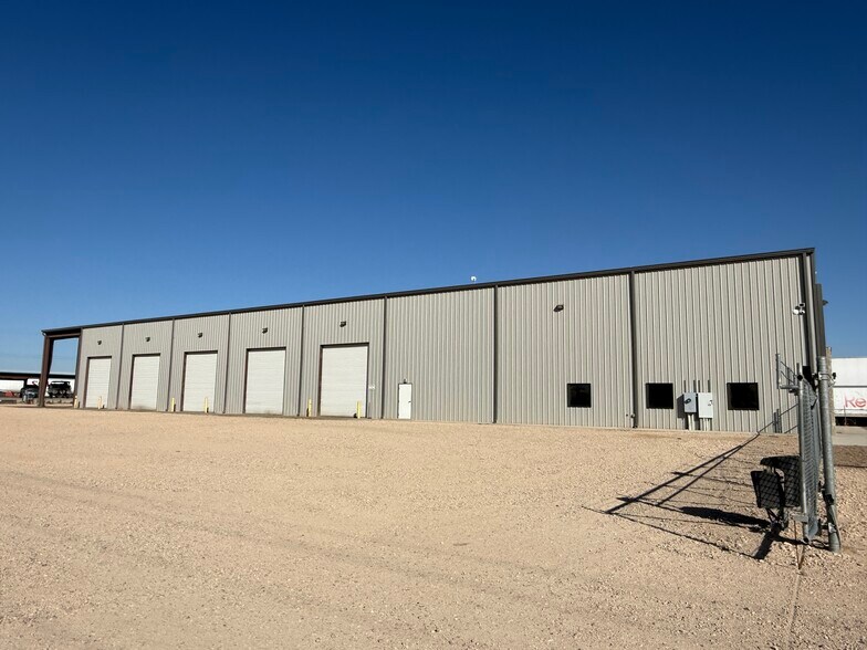 More Photos Of 3710 S County Road 1276, Midland Warehouse For Lease