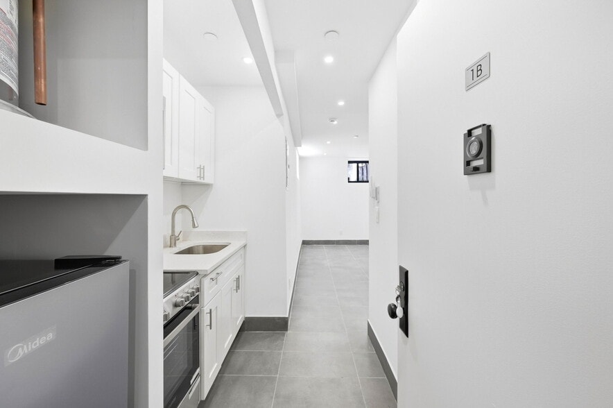 More Photos Of 1847 Harrison Ave, Bronx Apartments For Sale