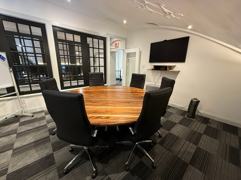 More Photos Of 453 W Main St, Huntington Coworking Space