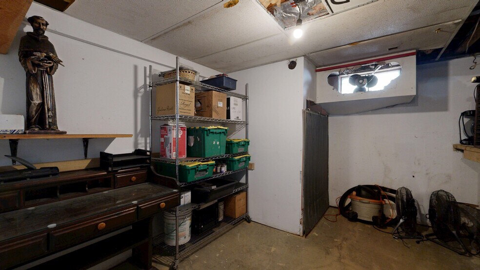 More Photos Of 130 Wardtown Rd, Freeport General Retail For Sale