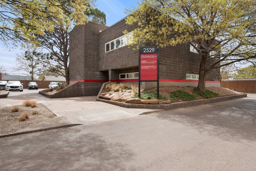 Primary Photo Of 2529 74th St, Lubbock Office For Sale