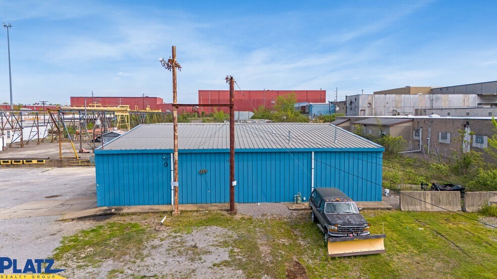 More Photos Of 3700 Oakwood Ave, Youngstown Manufacturing For Lease
