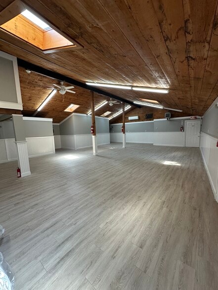 More Photos Of 326 Main St, Northborough Freestanding For Sale