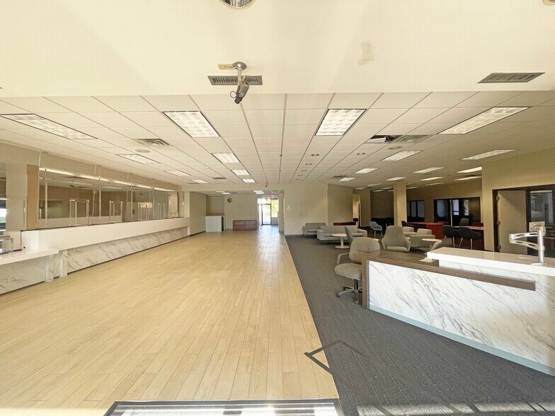 More Photos Of 2293 Sand Lake Rd, Orlando Bank For Lease