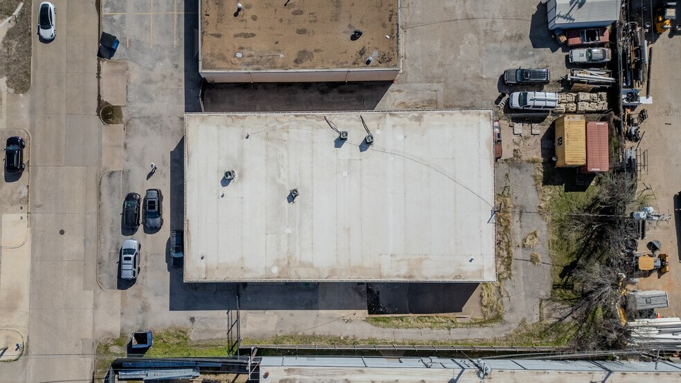 More Photos Of 3606 Asset St, Garland Light Manufacturing For Sale