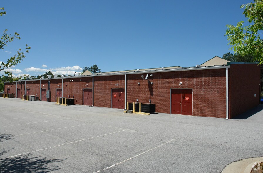 More Photos Of 1240-1254 Highway 138 SW, Riverdale Storefront For Lease