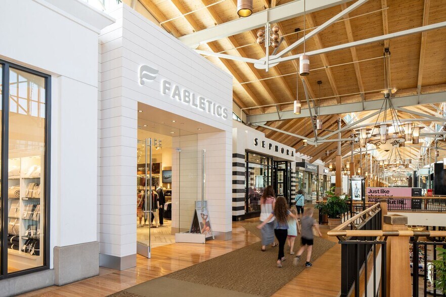 More Photos Of 8401-8515 Park Meadows Center Dr, Lone Tree Unknown For Lease