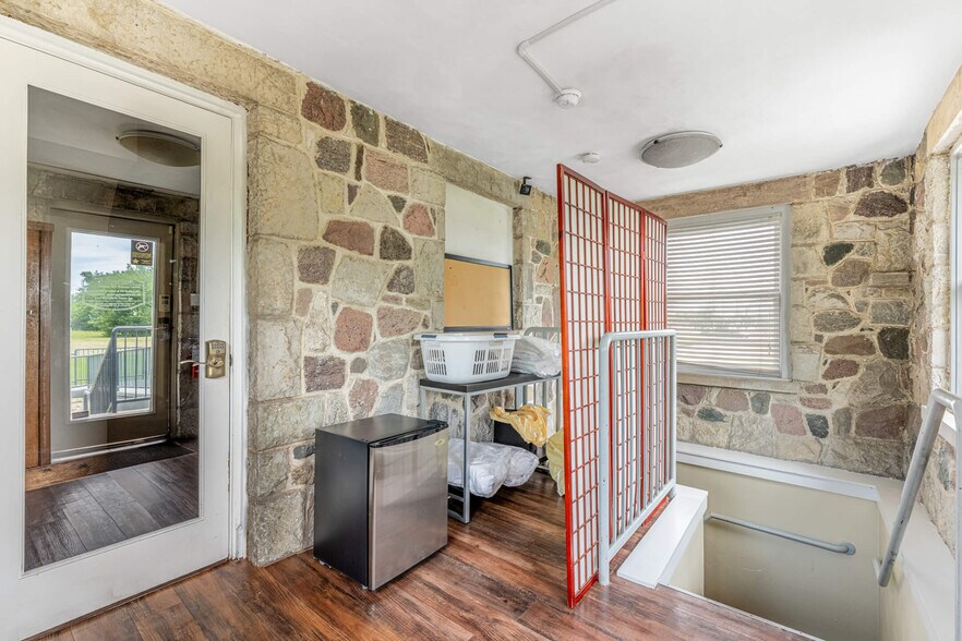 More Photos Of 3299 Kemp Rd, Dayton Office For Sale