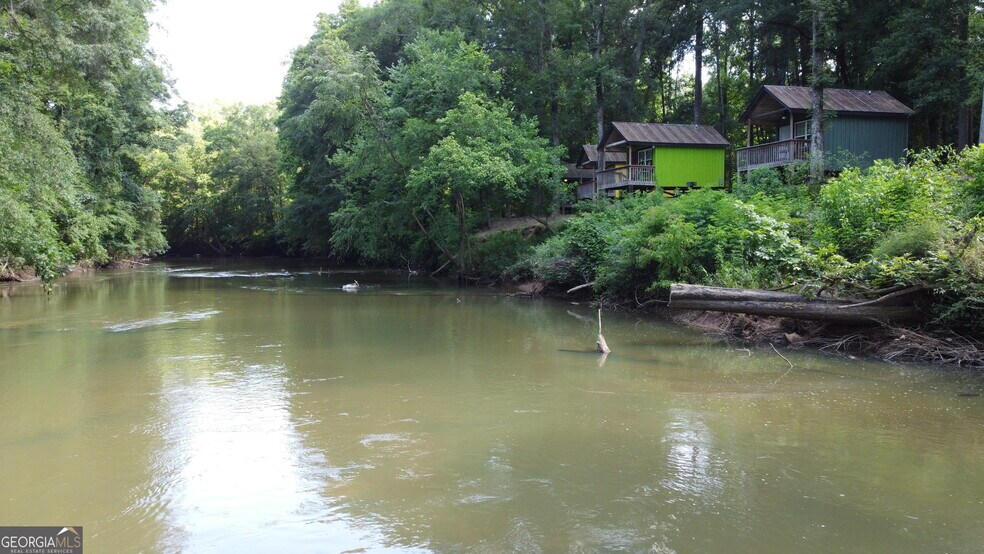 More Photos Of 5543 Juliette Rd, Juliette Specialty For Sale