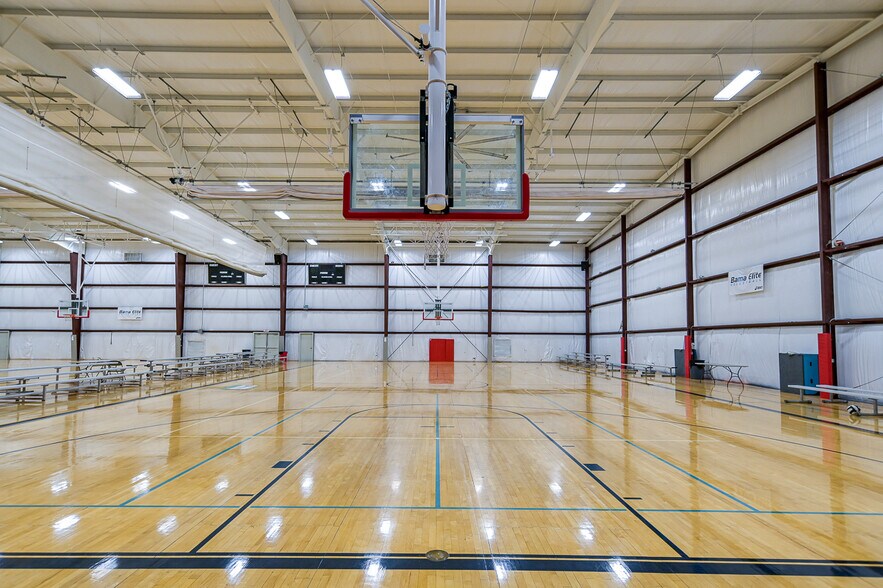 More Photos Of 4100 AL Highway 69, Guntersville Sports And Entertainment For Sale