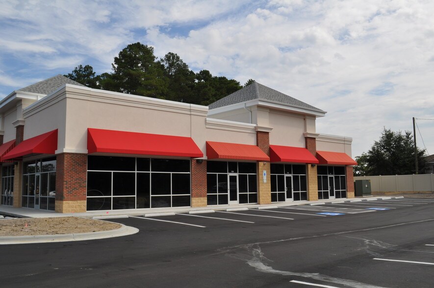 More Photos Of 124 Baywood Rd, Fayetteville Storefront Retail Office For Lease