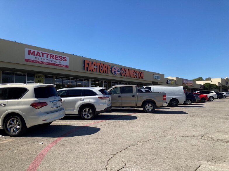 More Photos Of 601-701 Palo Pinto St, Weatherford Unknown For Lease
