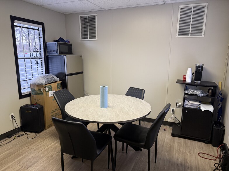 More Photos Of 11055 Eastex Fwy, Houston Auto Dealership For Sale