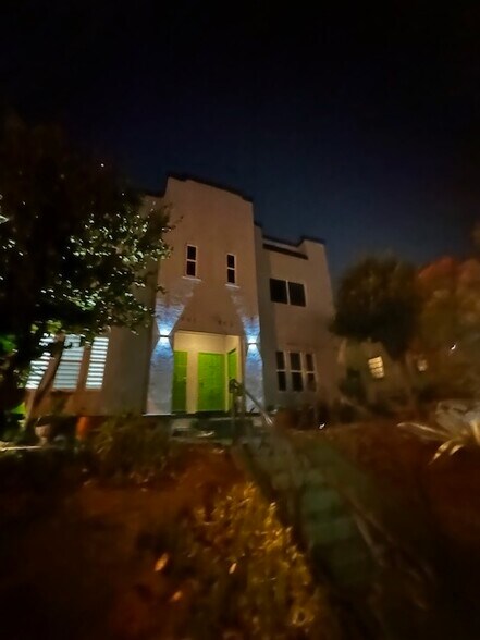 More Photos Of 801 N Alexandria Ave, Los Angeles Apartments For Sale