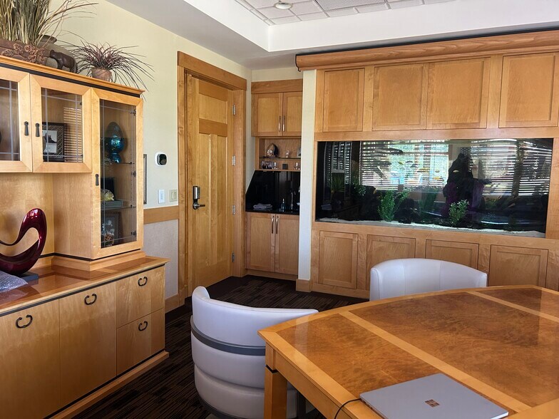 More Photos Of 181 S River Ridge Cir, Burnsville Office For Sale