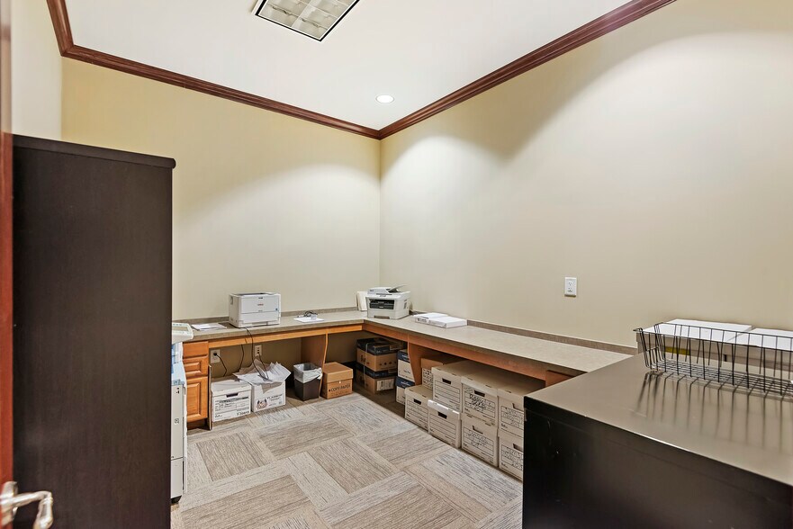 More Photos Of 1680 The Greens Way, Jacksonville Medical For Sale