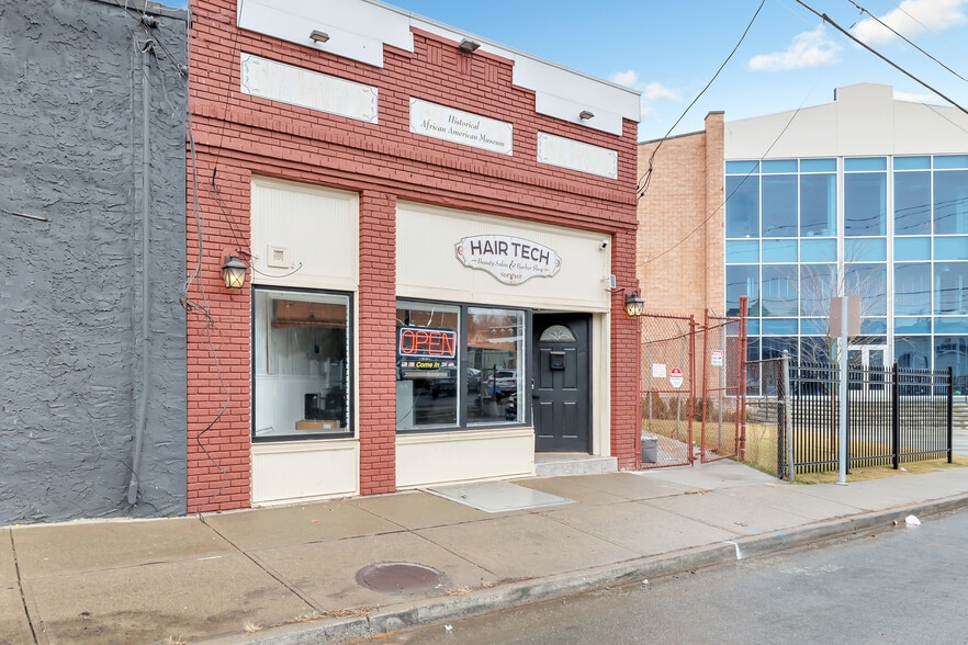 More Photos Of 6 Woodward Ave, Norwalk General Retail For Sale