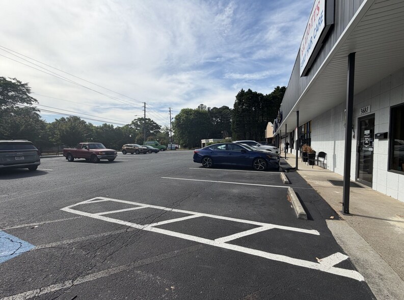 More Photos Of 3685 Chamblee Dunwoody Rd, Chamblee Unknown For Lease