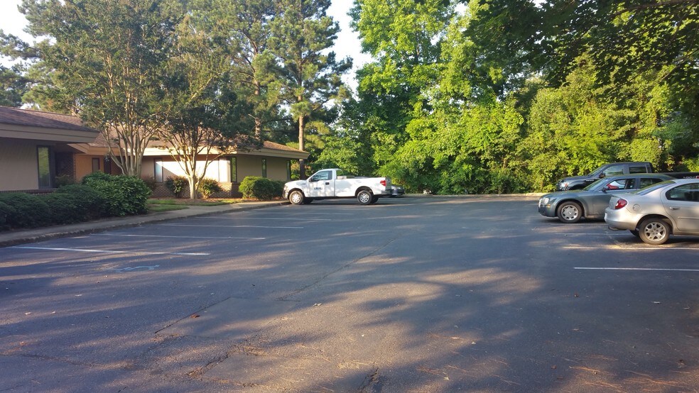 More Photos Of 5248 Olde Towne Rd, Williamsburg Office For Sale