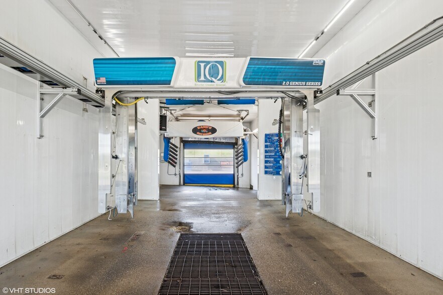 More Photos Of 731 Midwest Ct, Freeport Carwash For Sale