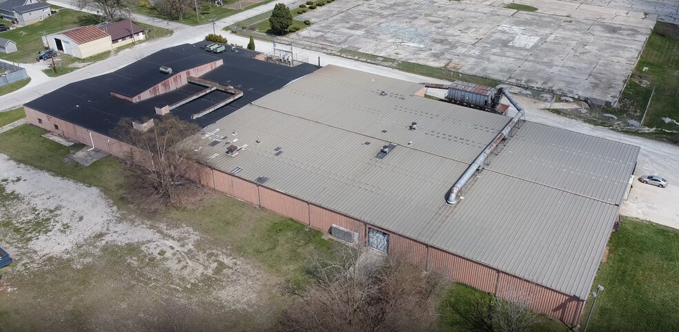 More Photos Of 705-801 W South St, North Manchester Manufacturing For Lease