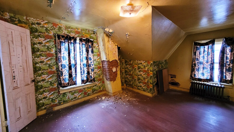 More Photos Of 221-225 Spring St, Paterson Specialty For Sale