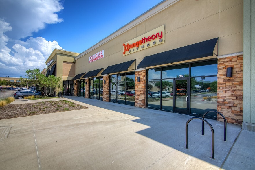 More Photos Of 6323-6333 Camp Bowie Blvd, Fort Worth Unknown For Sale