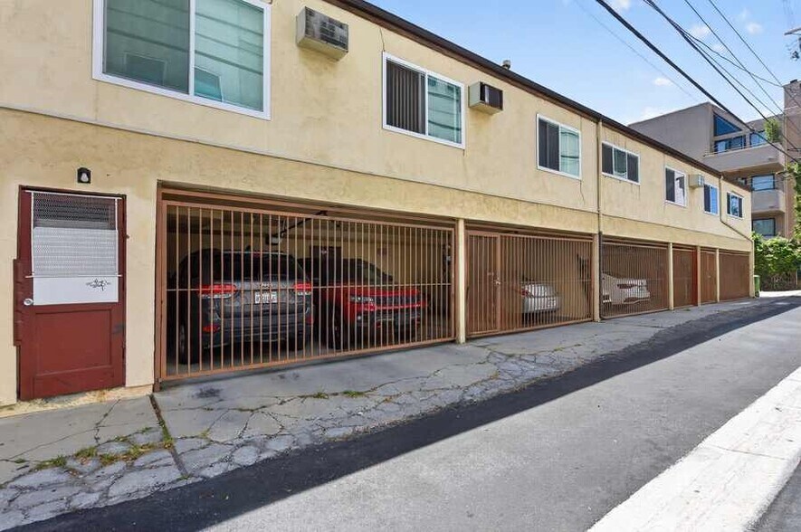 More Photos Of 1811 PARNELL AV, Los Angeles Apartments For Sale