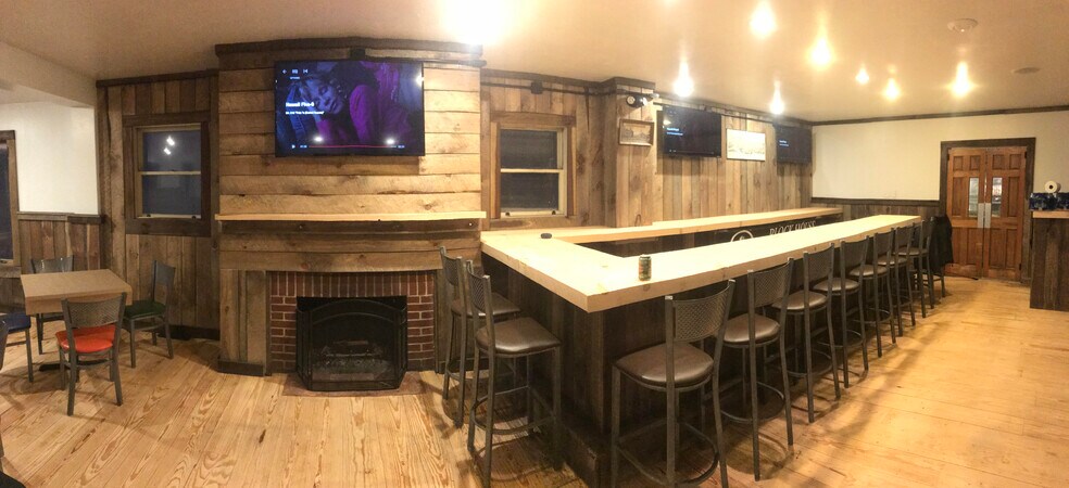 More Photos Of 132 Broadway, Fort Edward Restaurant For Sale