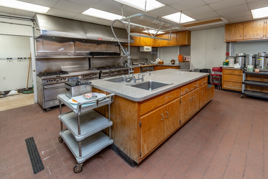 More Photos Of 9 Mill St, Stockton Police Fire Station For Sale