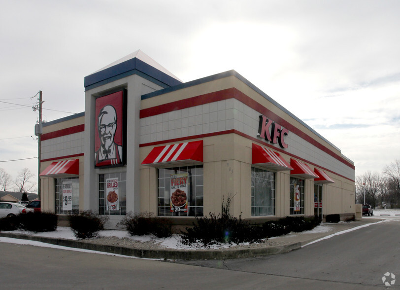 Primary Photo Of 903 E Hanna Ave, Indianapolis Fast Food For Lease