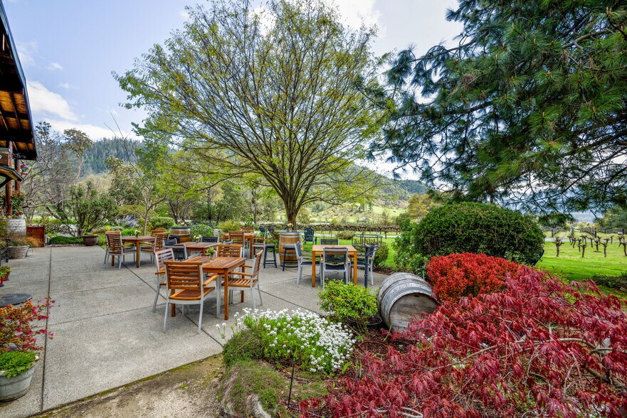 More Photos Of 818 Slagle Creek Rd, Grants Pass Winery Vineyard For Sale